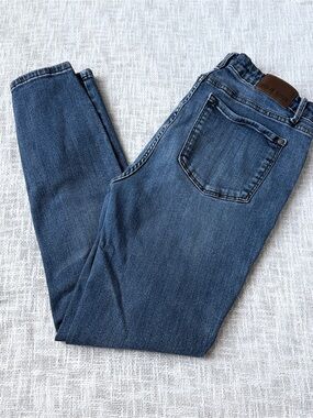 Judy Blue Distressed Dark Wash Skinny Jeans 🪼 Size 13/31"